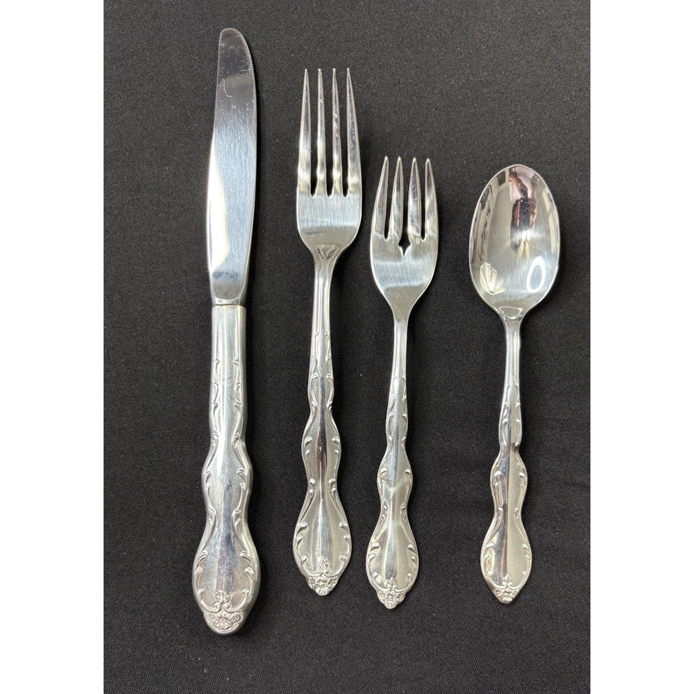 WM. ROGERS MFG CO. CAMELOT/MELODY C. 1960 Silver Plate Flatware Stainless 4-Pc